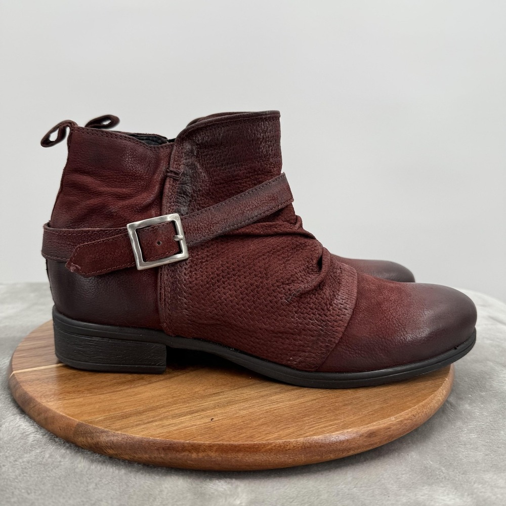Miz Mooz Boots Womens Size 9.5 Burgundy‎ Leather Ankle Strap Buckle Ruched Zip